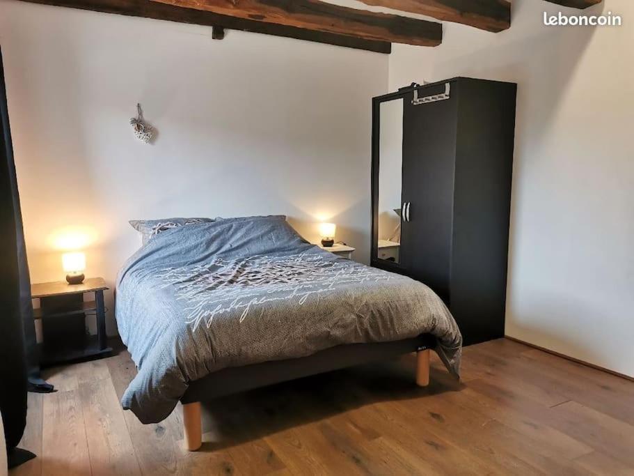 Manoir pierre dans centre équestre vers saint malo Plerguer Extérieur photo