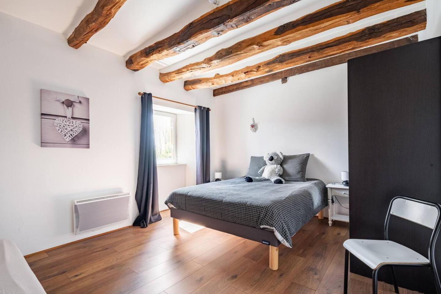 Manoir pierre dans centre équestre vers saint malo Plerguer Extérieur photo